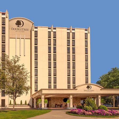 Отель Doubletree By Hilton Philadelphia Airport Экстерьер фото